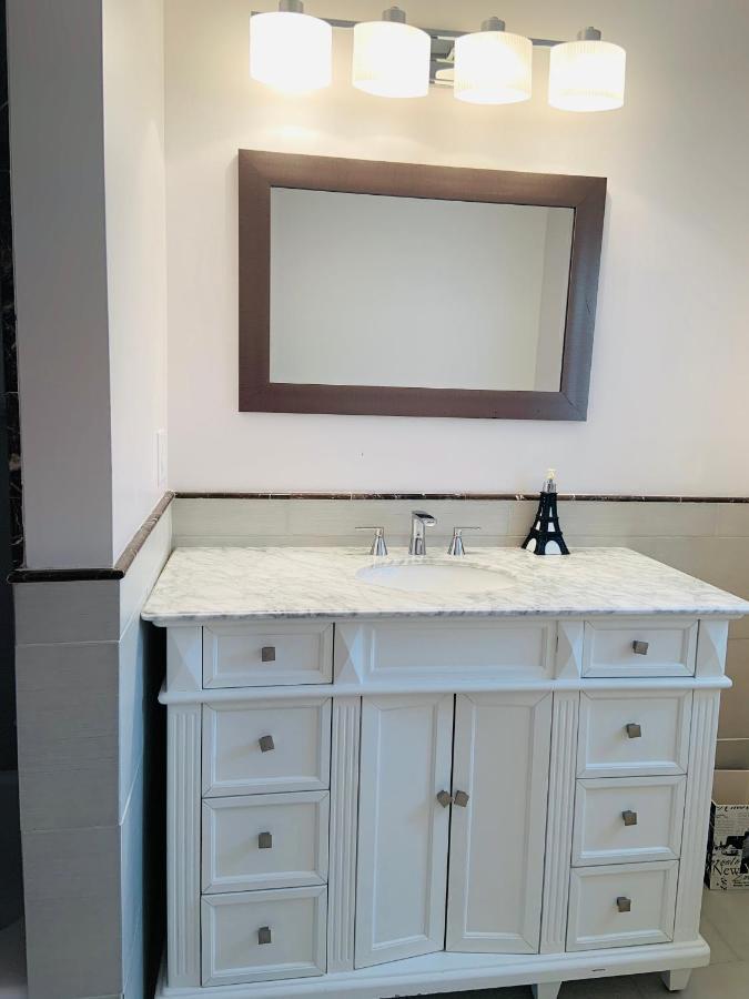 Boston Lodge And Suites ภายนอก รูปภาพ